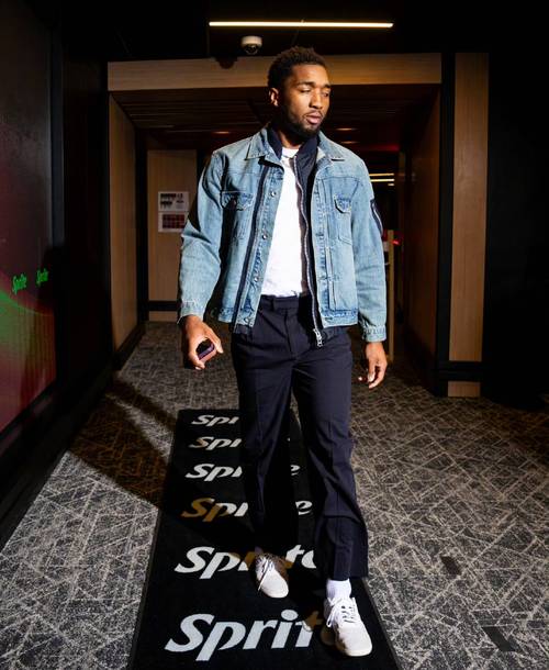 哈登什么时候首秀