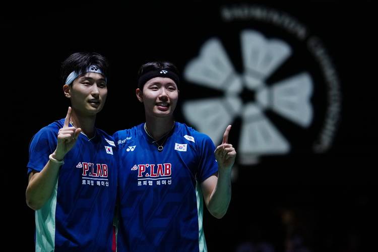 羽毛球双打冠军姓蔡的有谁啊