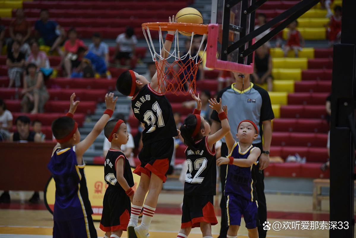 火箭和勇士的第四场季后赛