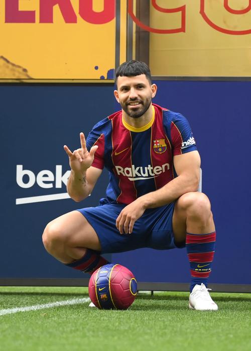 阿圭罗为什么不是首发