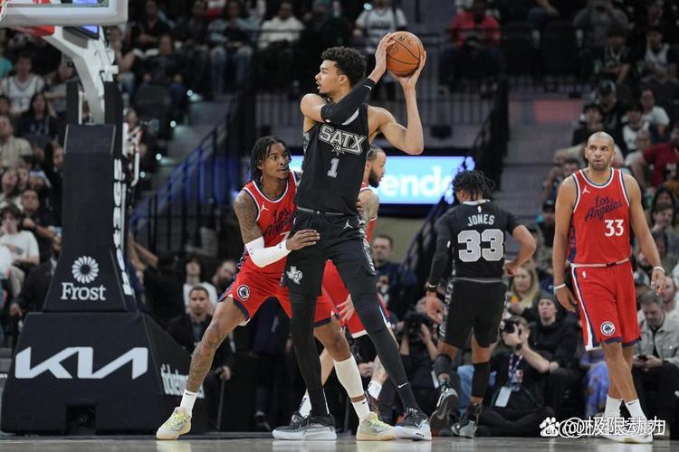 2021年马刺对快船