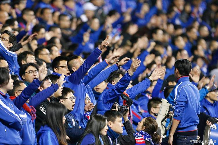 上海申鑫客场唯一的球迷