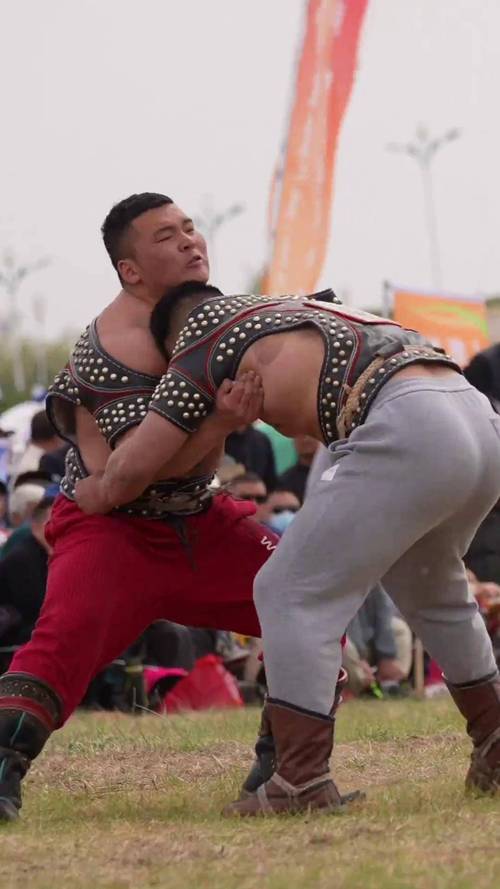 摔跤的是哪个民族?