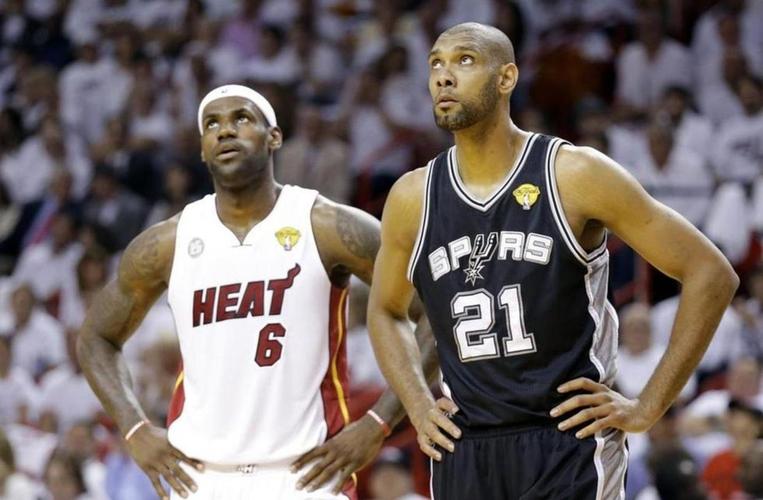 邓肯横扫詹姆斯几次比赛