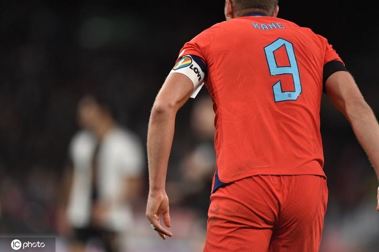 彩虹袖标 onelove运动什么意思