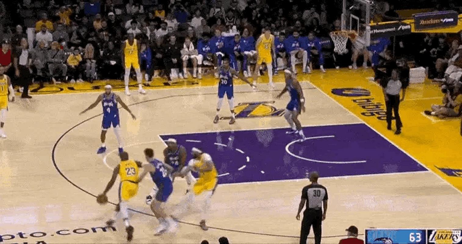 詹姆斯为什么经常打挡拆